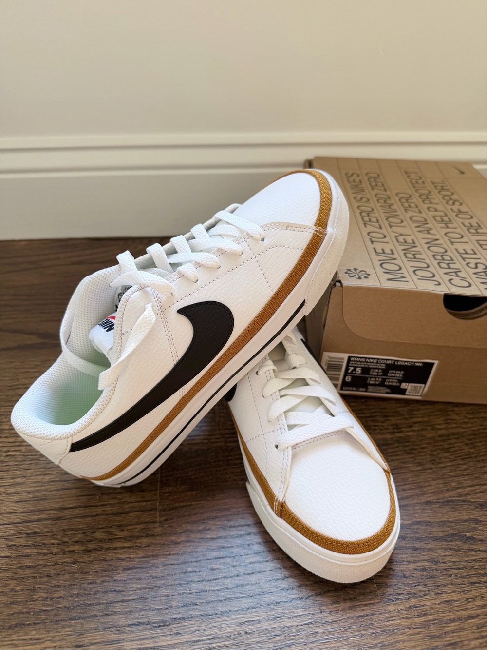 Women’s Nike Court Legacy NN Sneakers White Gold Size 7.5 M NEW with box